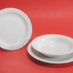 Assiettes En Porcelaine blanches