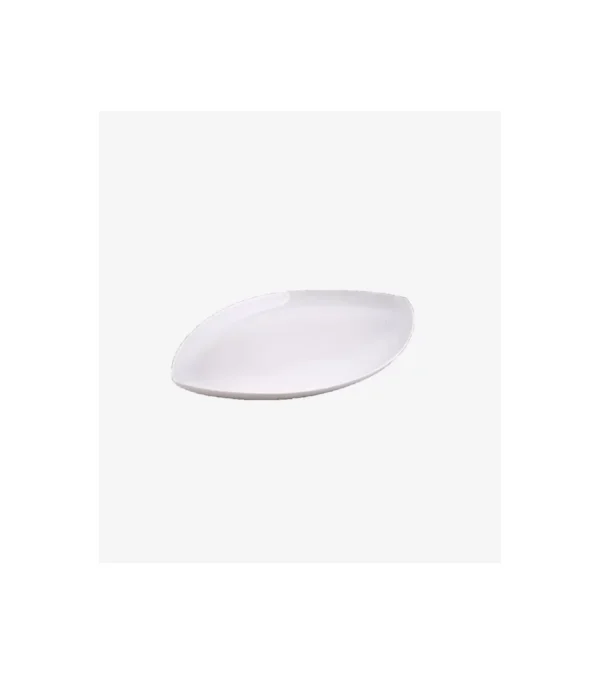 Plat ovale en porcelaine blanche